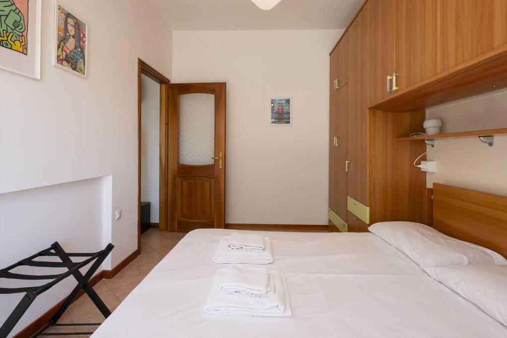 Youhosty - Zuretti42 * Milán